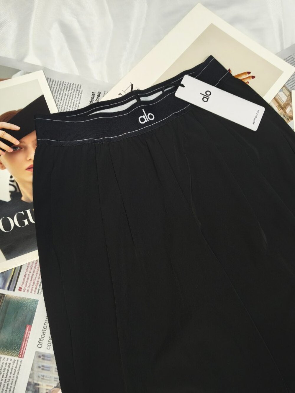 📍Brand New Alo Yoga Regular Black Trouser Women's Pants 30" Inseam🍬 - Picture 3 of 8